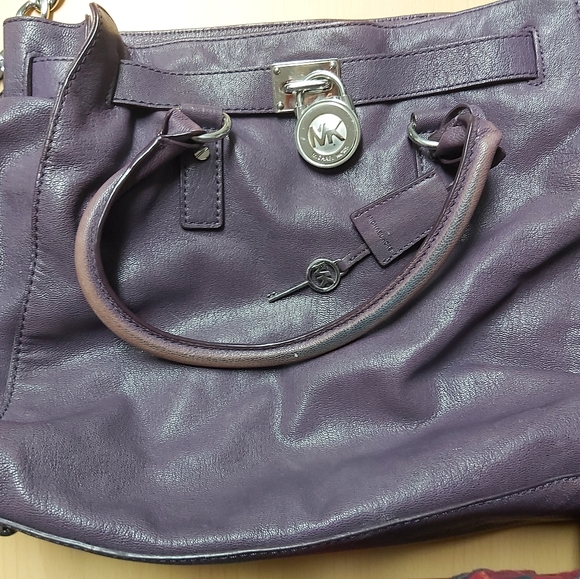 Michael Kors purple leather purse - Picture 4 of 6